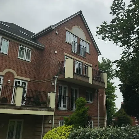 Bounty Suite Basingstoke Exterior photo