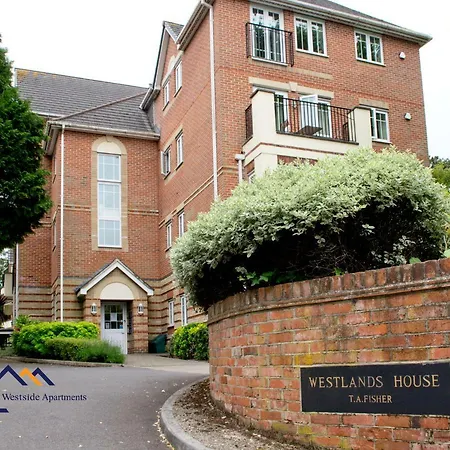 Bounty Suite Basingstoke Exterior photo